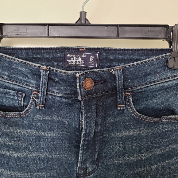 Abercrombie Skinny Jeans - Picture 2 of 3